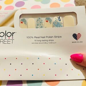 COLOR STREET 100% NAIL POLISH STRIPS